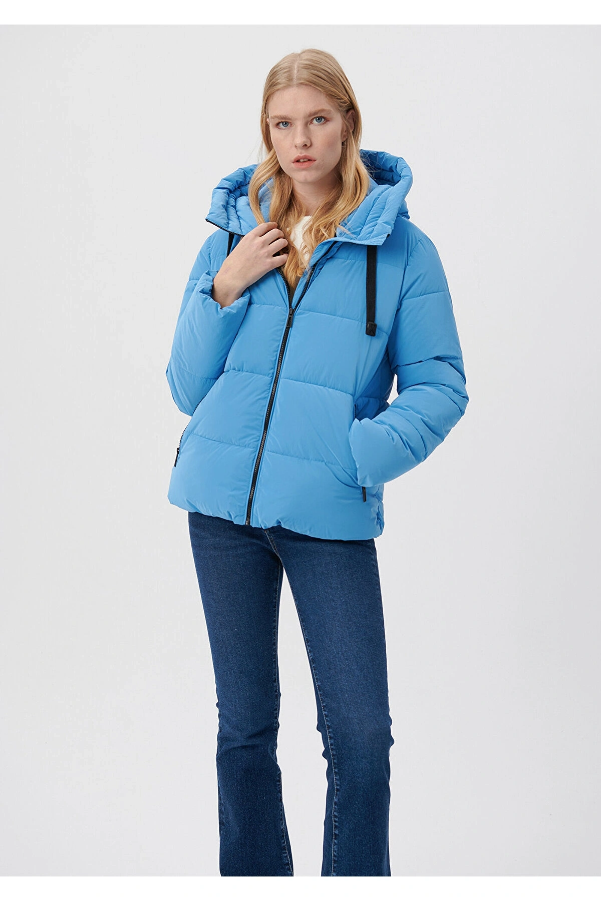 Mavi Kapüşonlu Şişme Mont