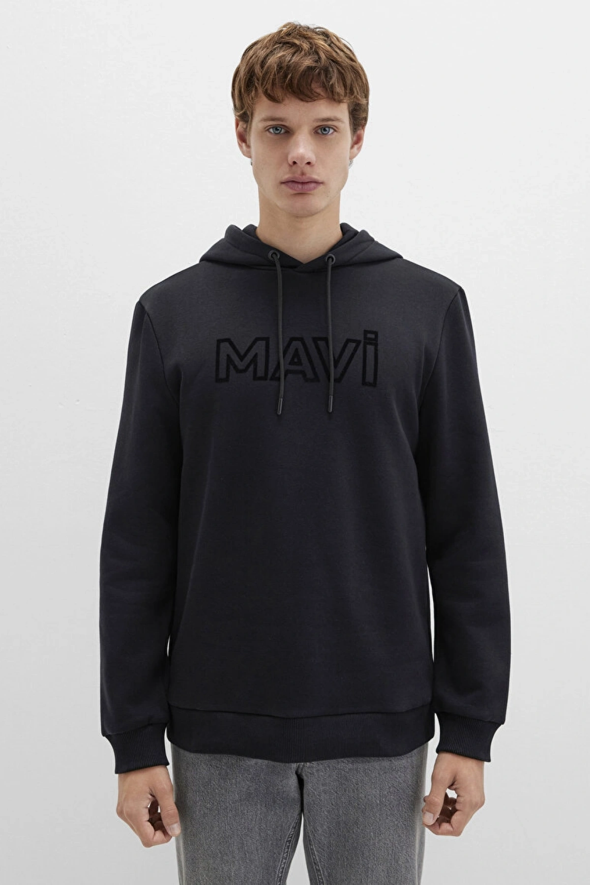 Mavi Logo Baskılı Kapüşonlu Siyah SWEATSHIRT