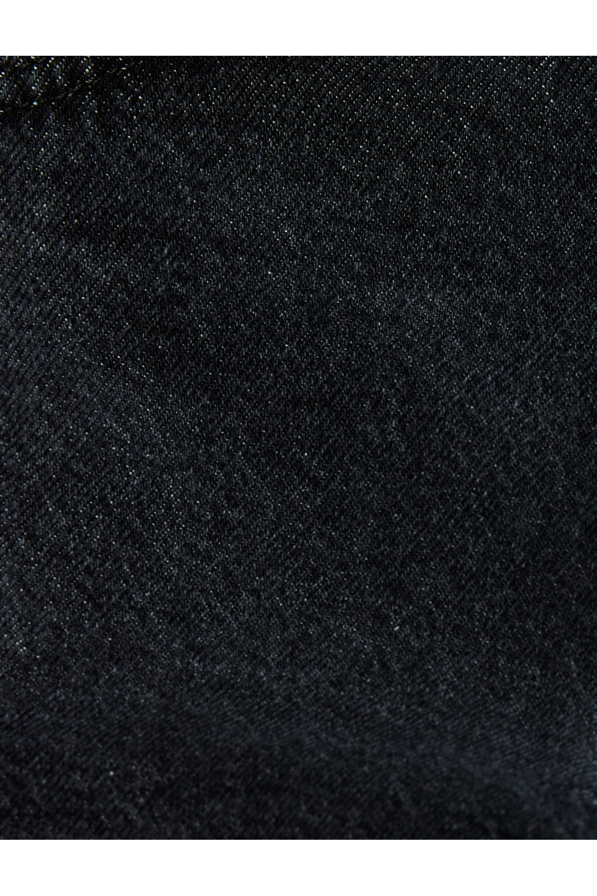 Mini Düğmeli Cepli Rahat Kesim Denim Şort