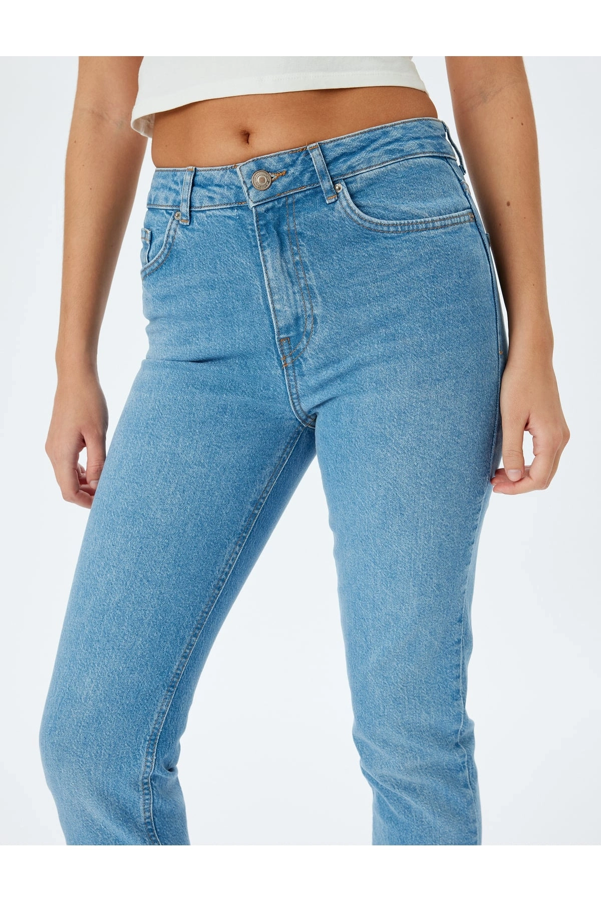 Normal Bel Slim Fit Düz Paça Cepli Düğmeli Kot Pantolon - Slim Straight Fit Jean