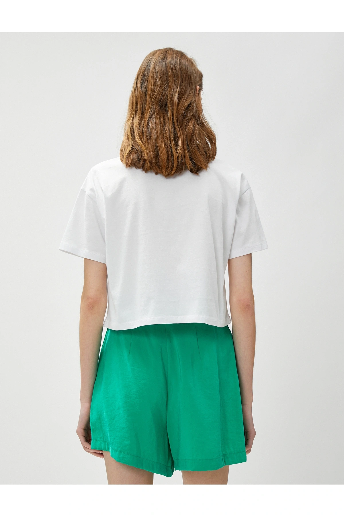Palmiye Nakışlı Crop Tişört