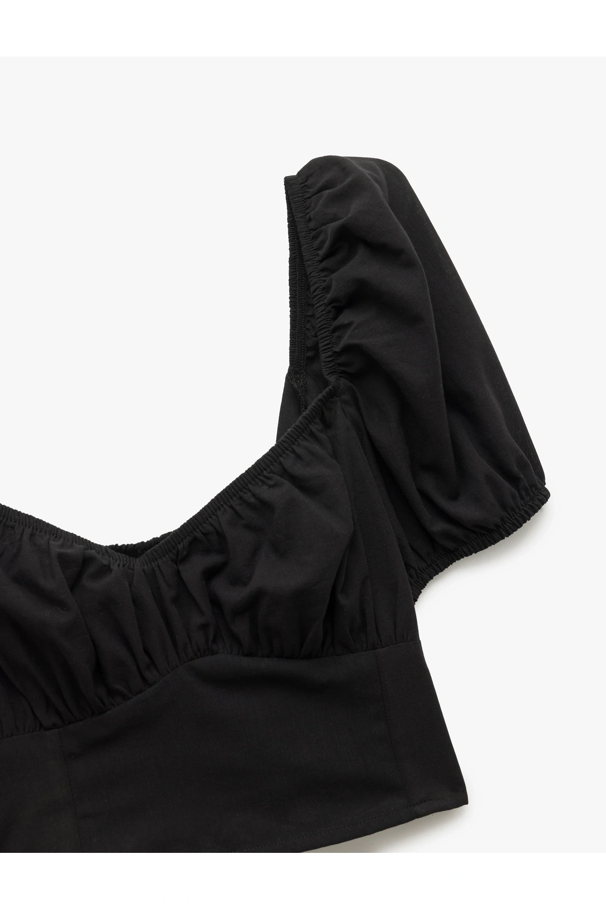 Pamuklu Kare Yaka Kısa Balon Kol Crop Bluz