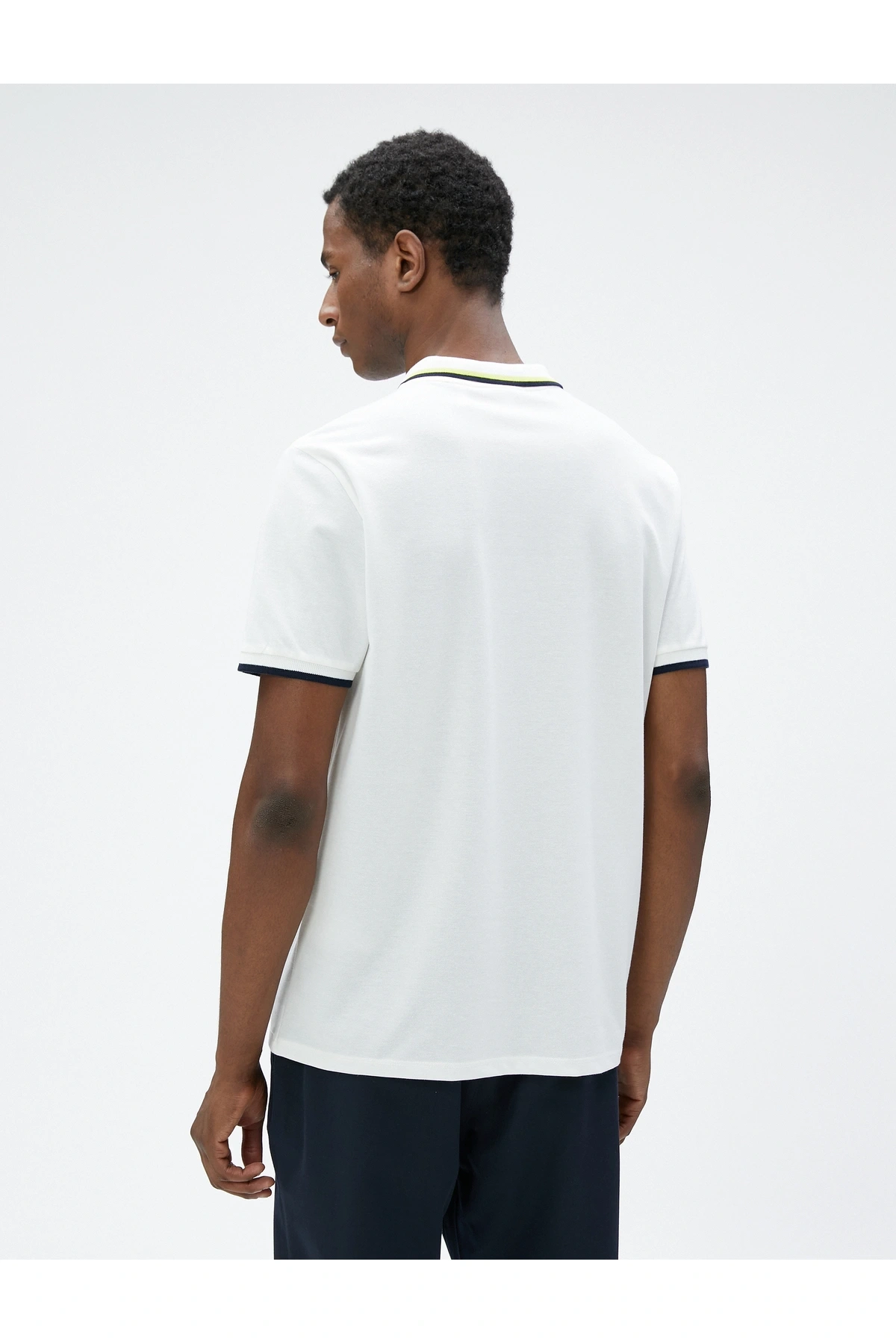 Polo Yaka Tişört Baskılı Kısa Kollu Düğmeli Biyeli