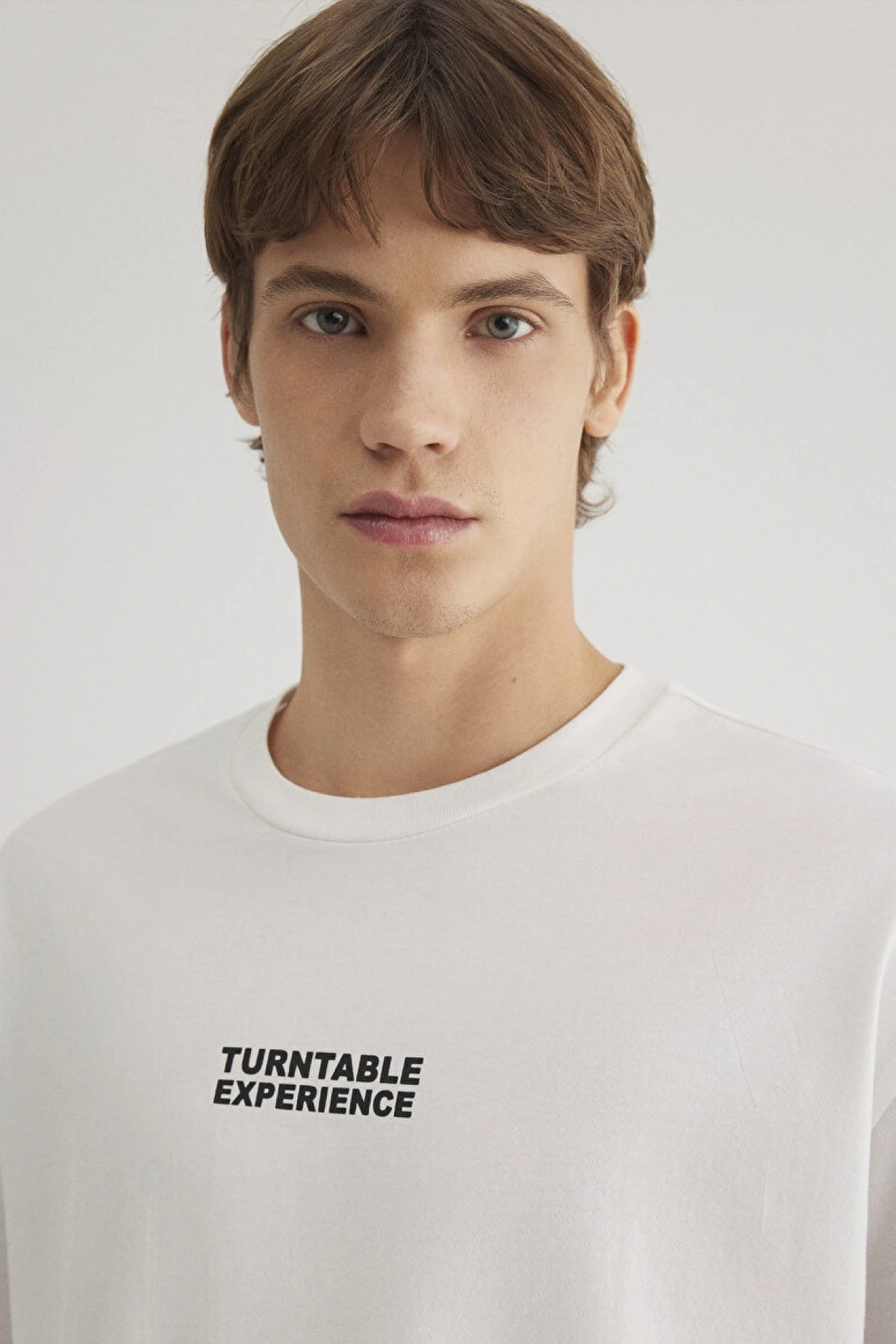 Sırt Baskılı Beyaz Tişört