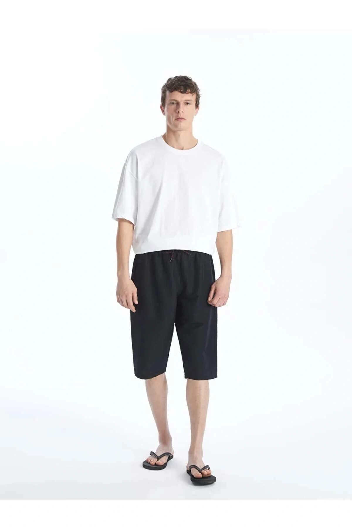 Siyah Diz Altı Boy Erkek Deniz Şortu