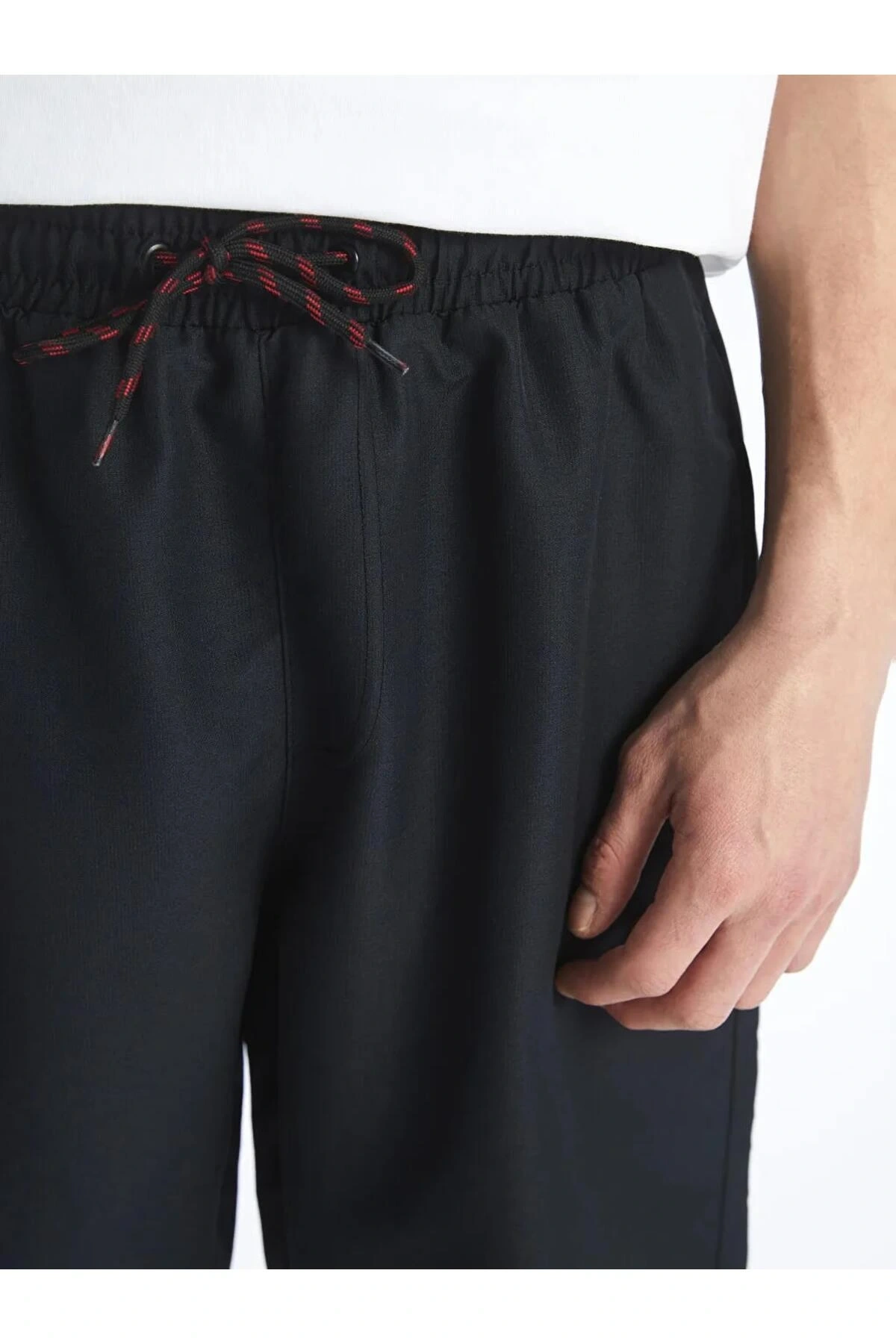 Siyah Diz Altı Boy Erkek Deniz Şortu