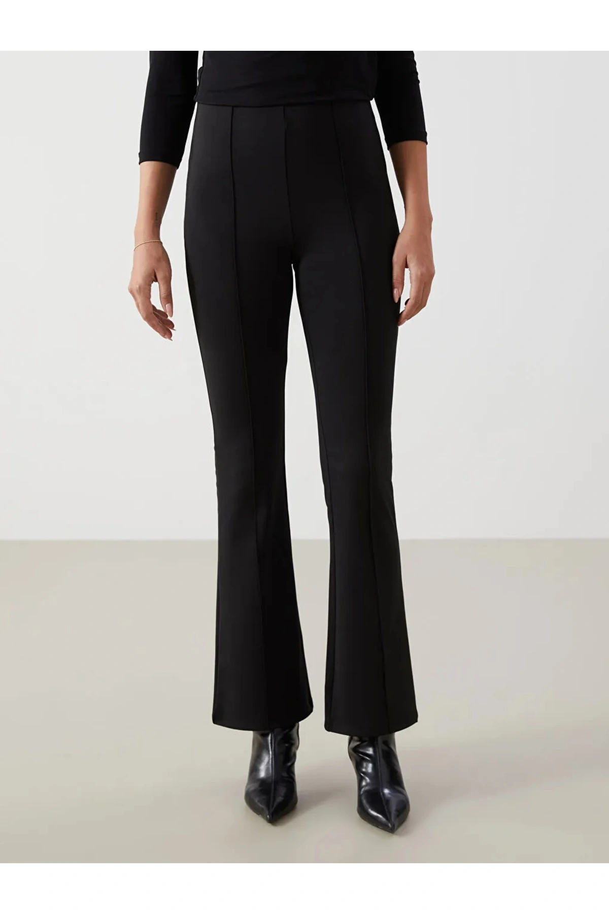 Siyah Ekstra Dar Fit İspanyol Paça Kadın Pantolon