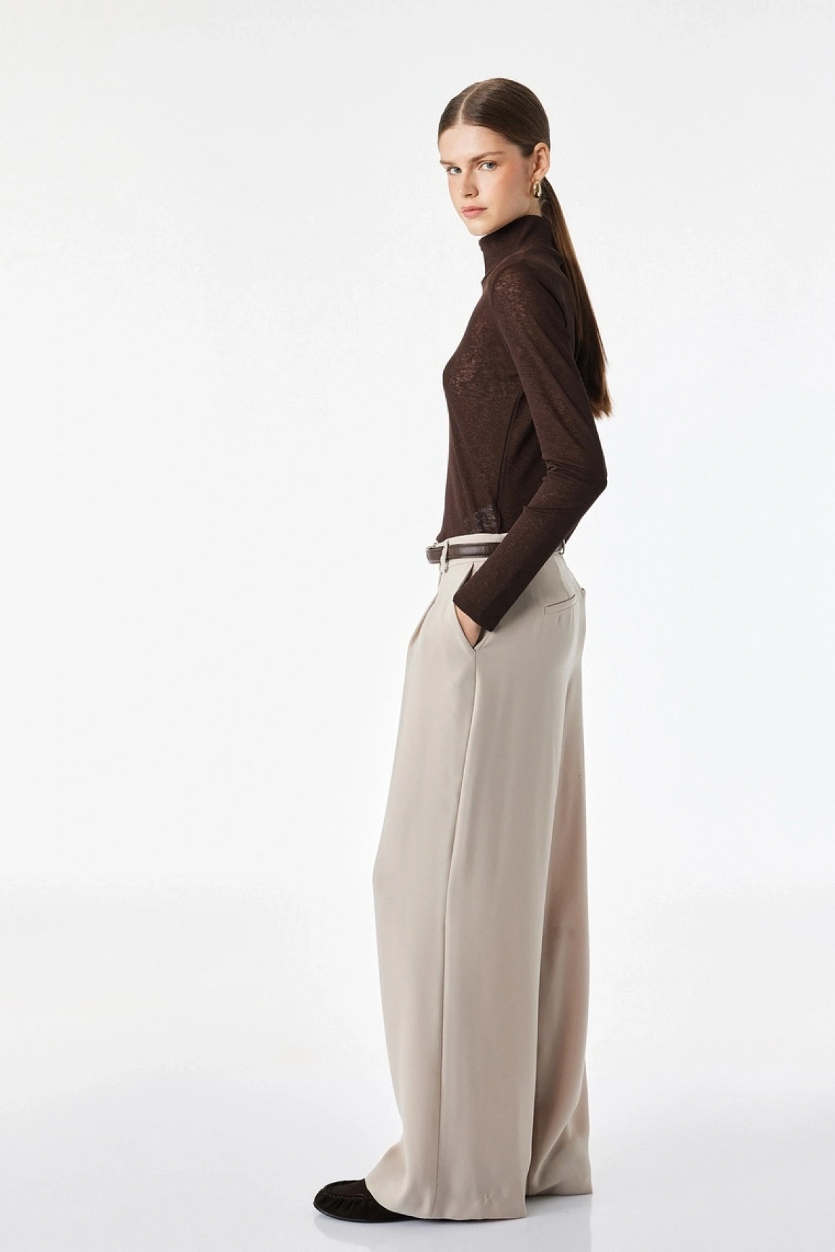 Slim Fit Dik Yaka Uzun Kollu Tişört