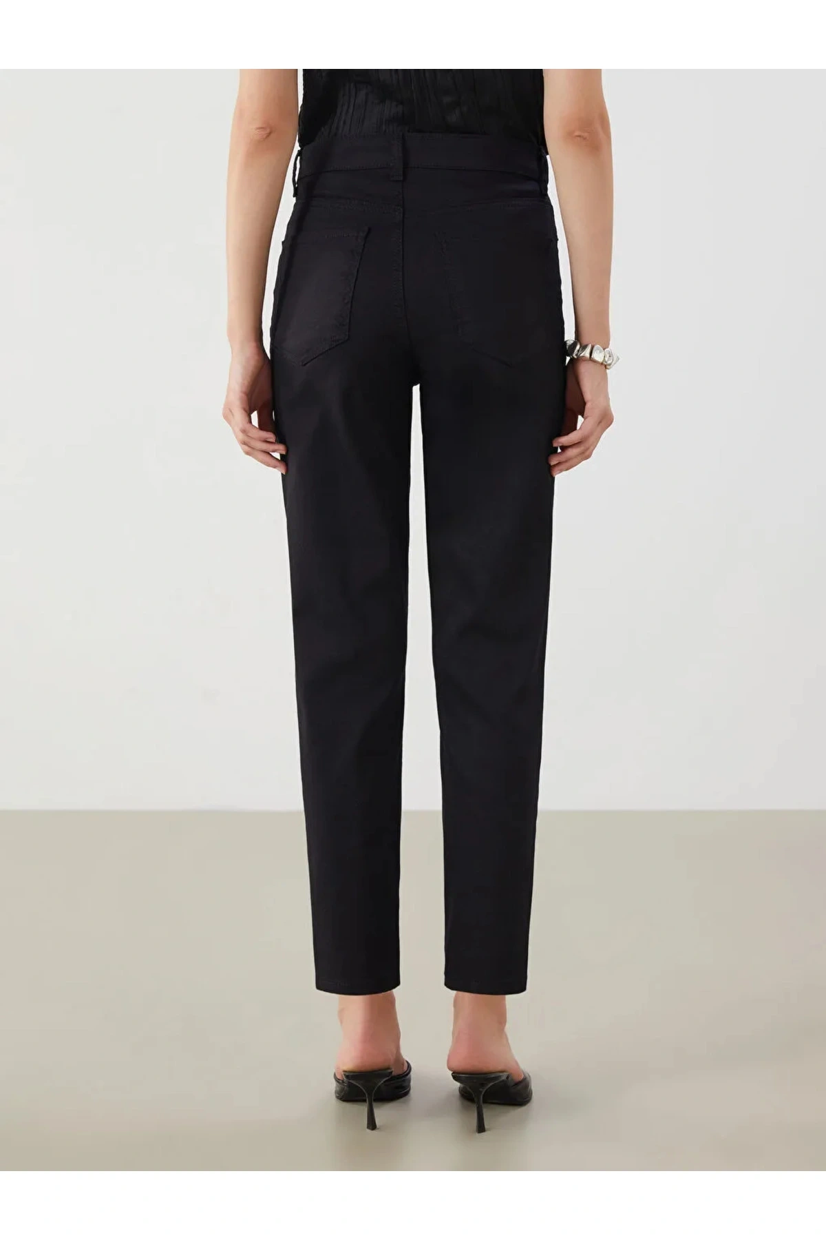 Slim Fit Kadın Jean Pantolon