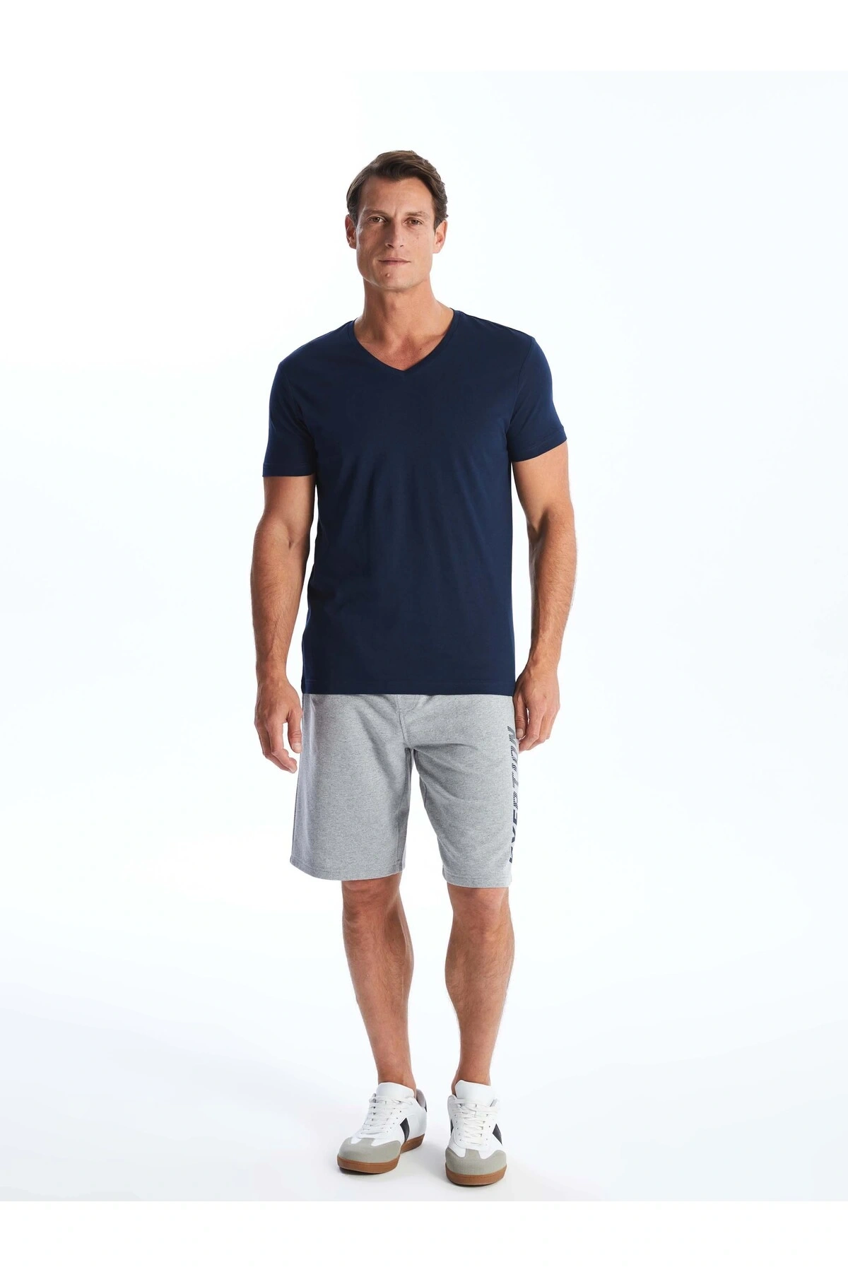 LCWAIKIKI Classic Standart Kalıp Erkek Şort