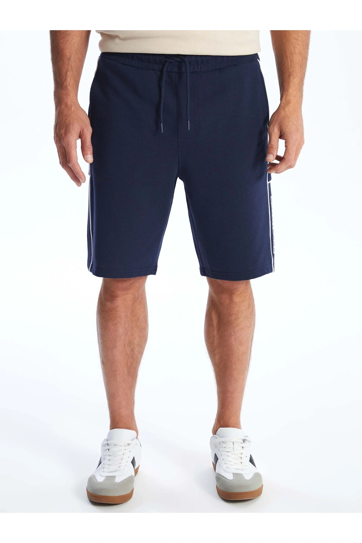 Standart Kalıp Erkek Şort
