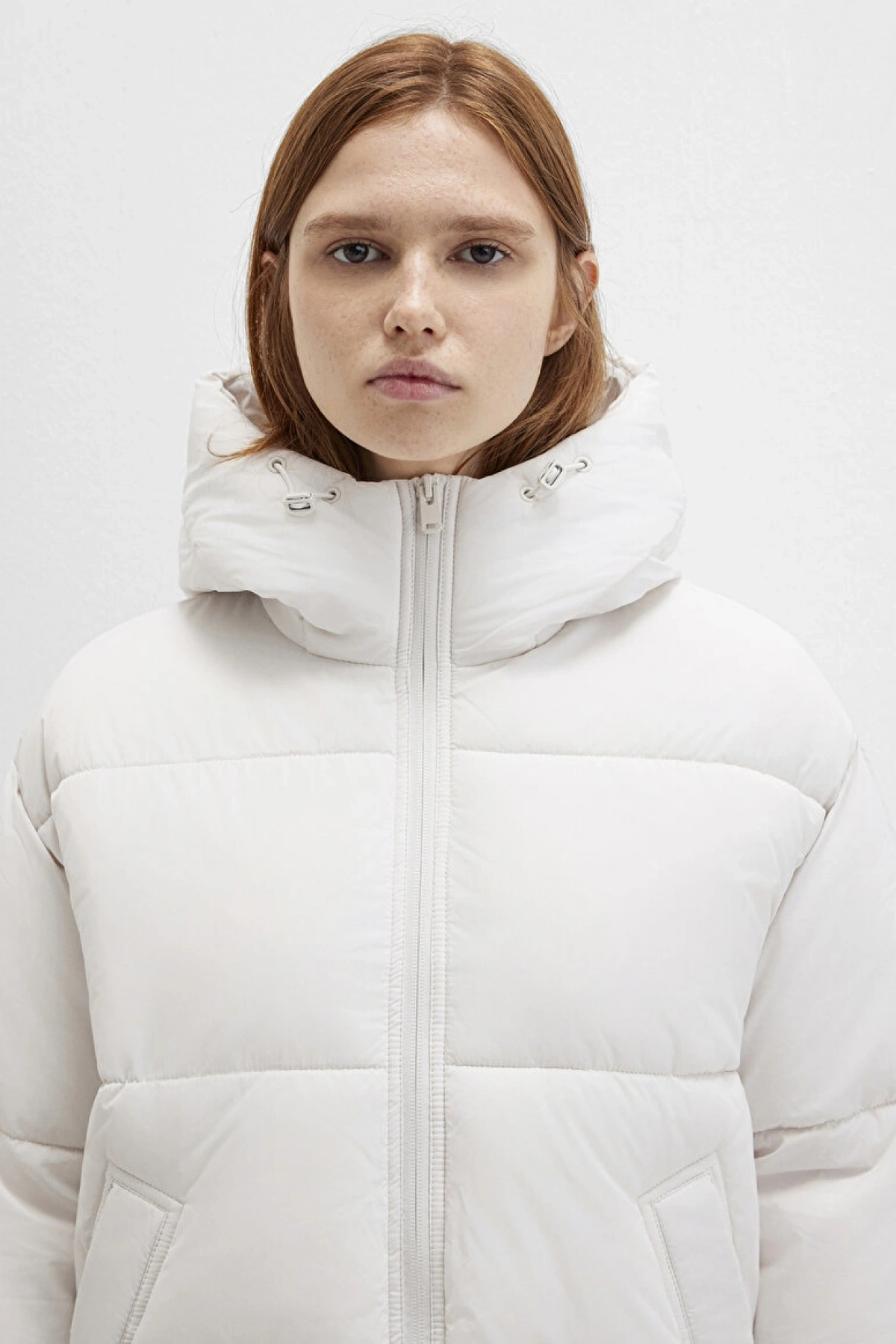 Su İtici Kapüşonlu Beyaz Şişme Mont