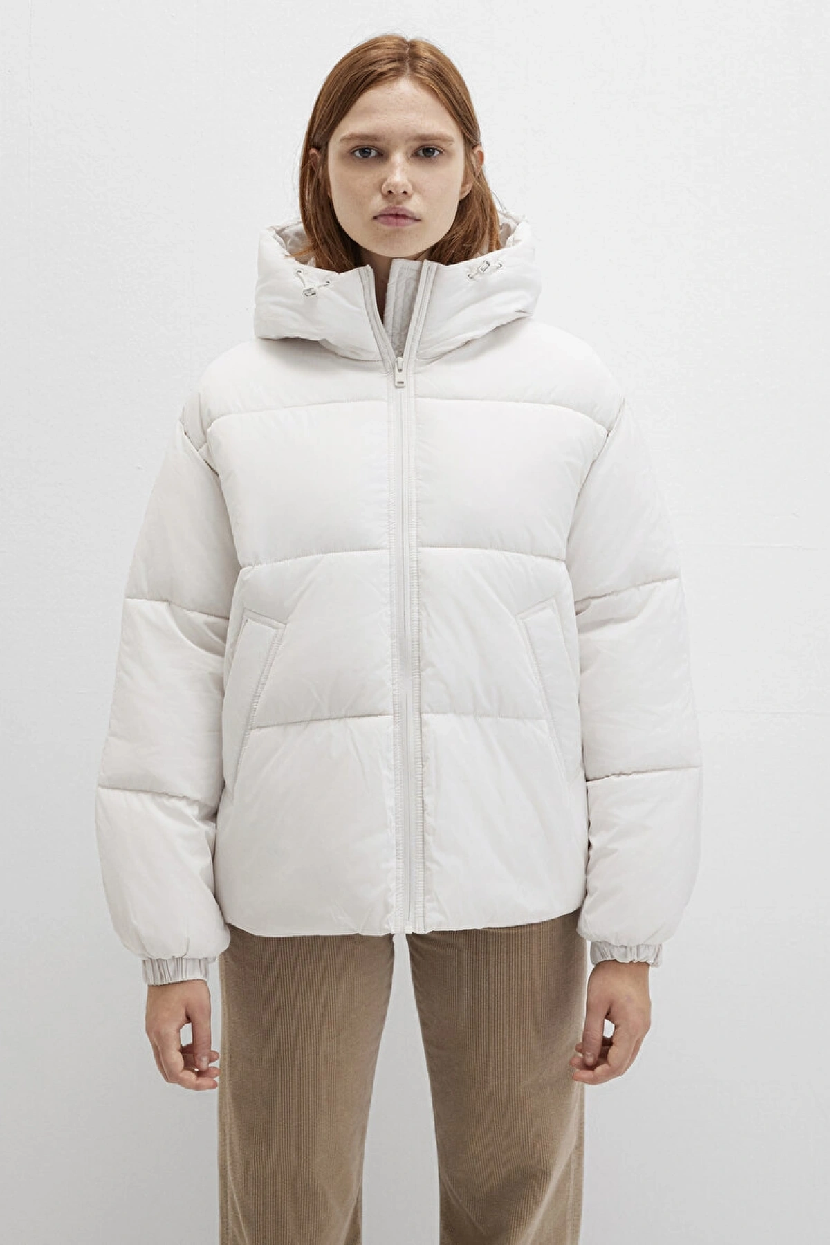 Su İtici Kapüşonlu Beyaz Şişme Mont