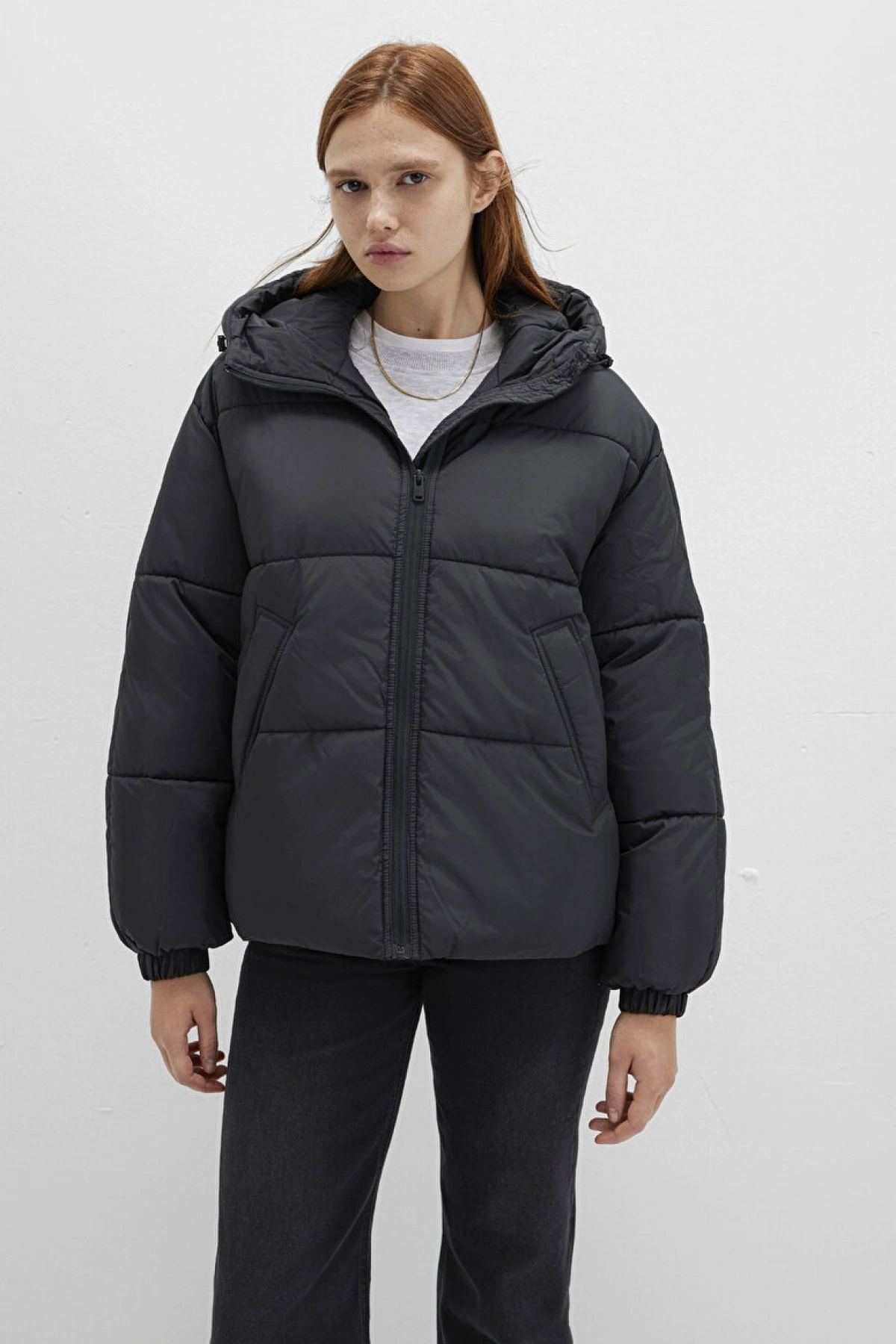 Su İtici Kapüşonlu Siyah Şişme Mont