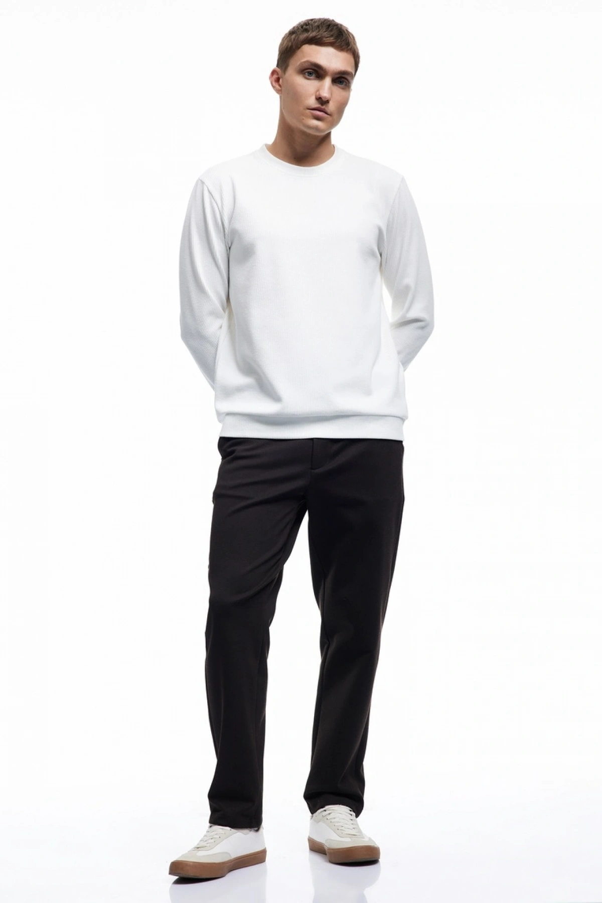 Uzun Kollu Bisiklet Yaka Basic Sweatshirt