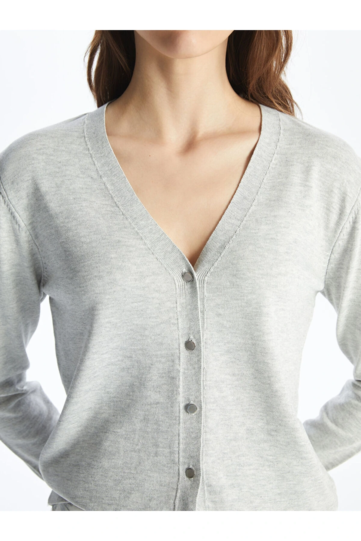 V Yaka Kadın Triko Hırka