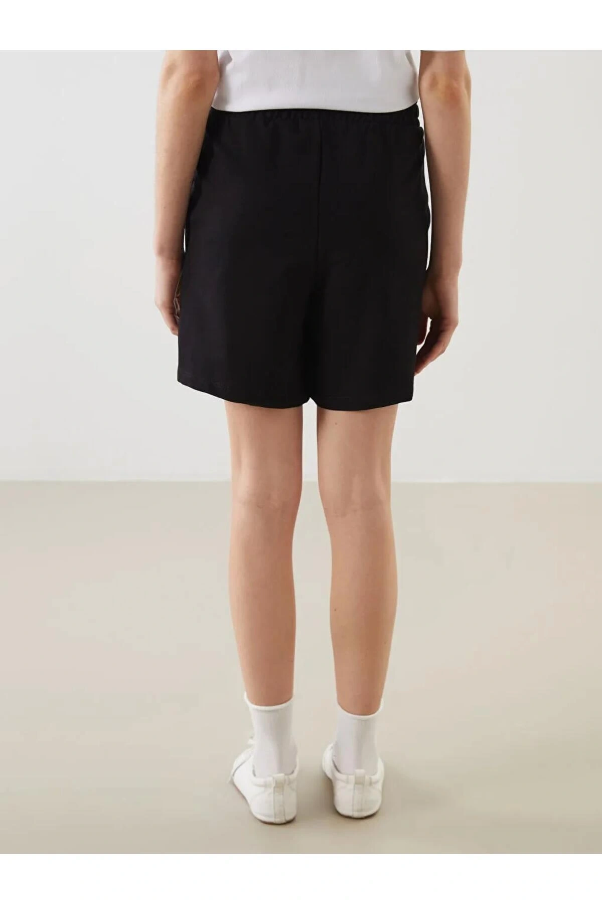 XSIDE Siyah Beli Lastikli Kadın Şort