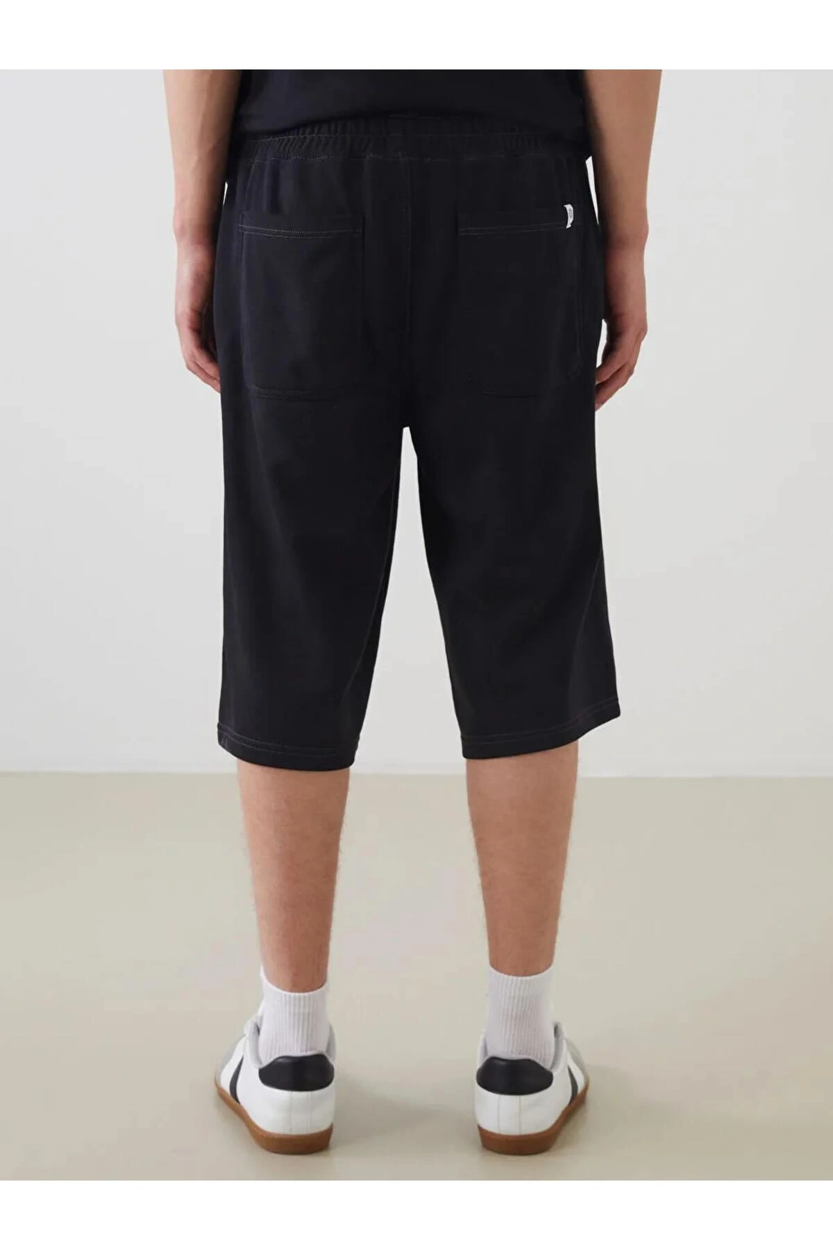 XSIDE Siyah Rahat Kalıp Erkek Şort