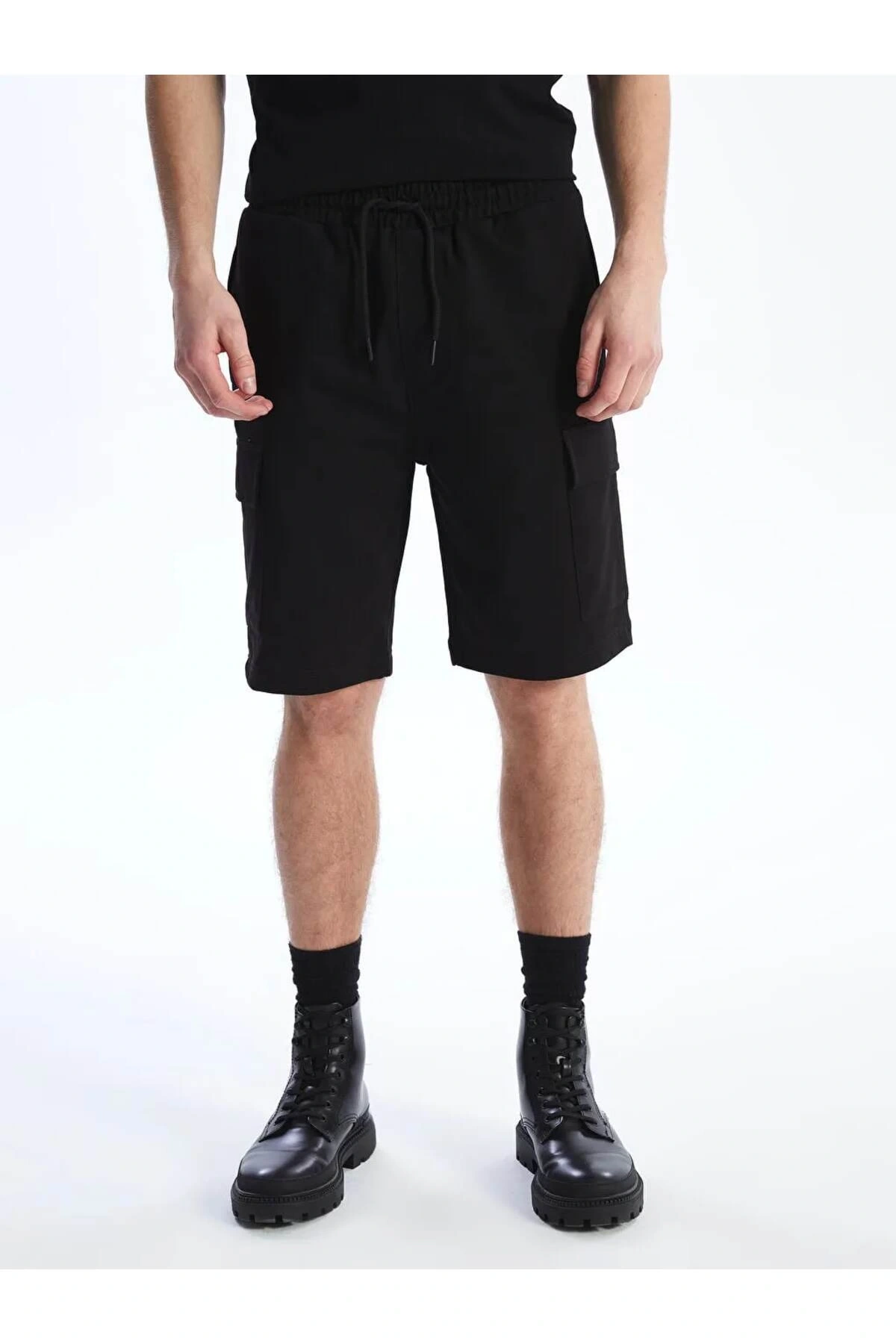 XSIDE Siyah Standart Kalıp Erkek Bermuda Şort