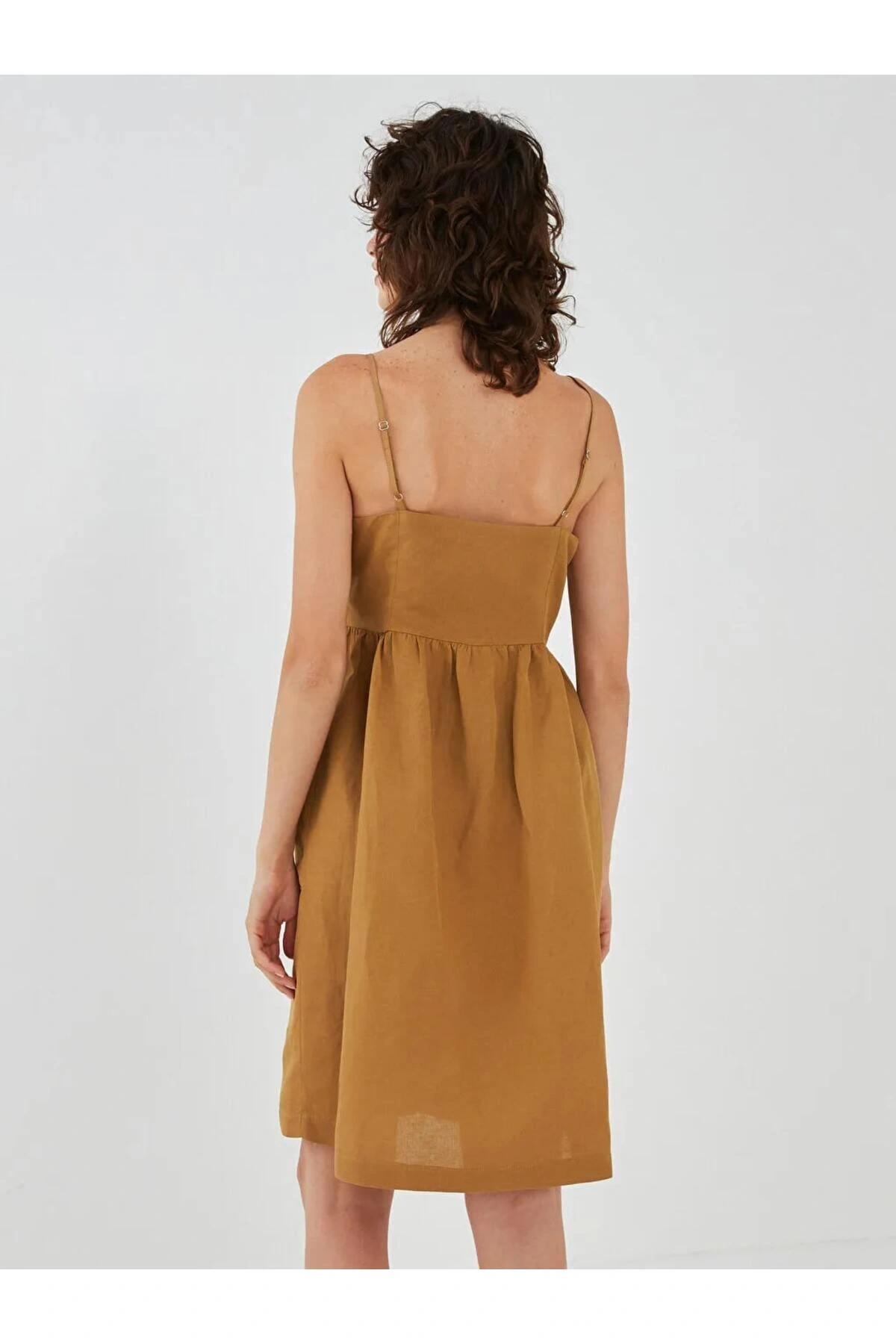 XSIDEBej Askılı Cep Detaylı Önden Düğmeli Kadın Elbise