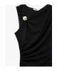 Koton Slim Fit Kolsuz Bisiklet Yaka Metal Aksesuarlı Mini Elbise