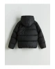 LCW KidsSiyah Kapüşonlu Erkek Çocuk Şişme Mont