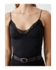 LCW Vision V Yaka Dantel Detaylı Crop Kadın Bluz