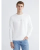 LCWAIKIKI Classic Beyaz Bisiklet Yaka Baskılı Erkek Kalın Sweatshirt