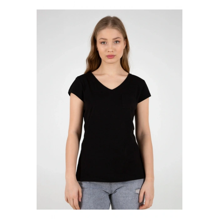 22y0147k1 Siyah Kadın T-shirt