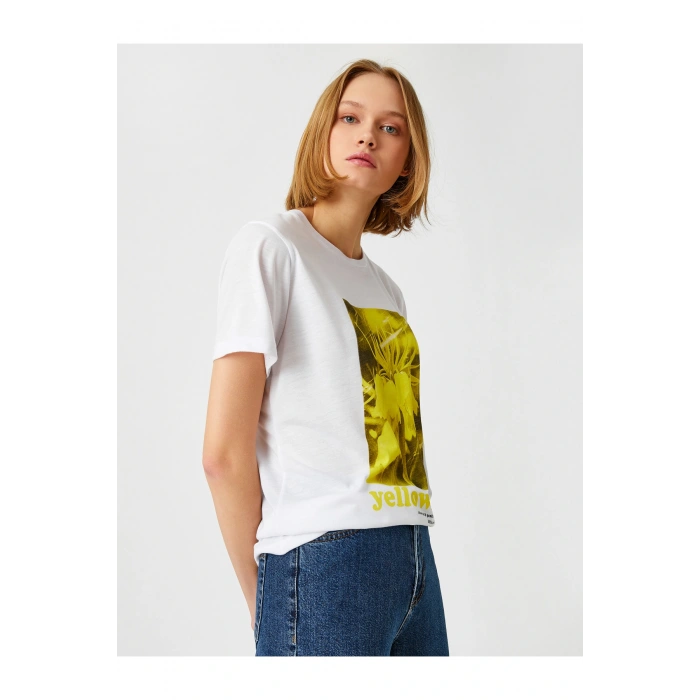 Bisiklet Yaka Kısa Kollu Baskılı Tişört