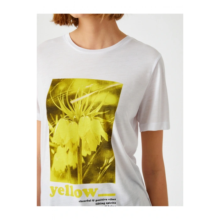 Bisiklet Yaka Kısa Kollu Baskılı Tişört