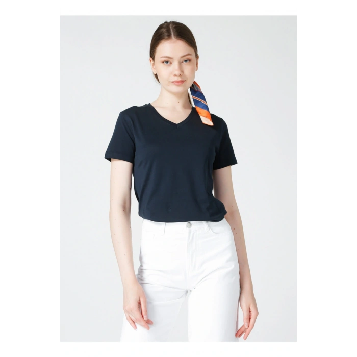 V Yaka Lacivert Kadın T-shirt