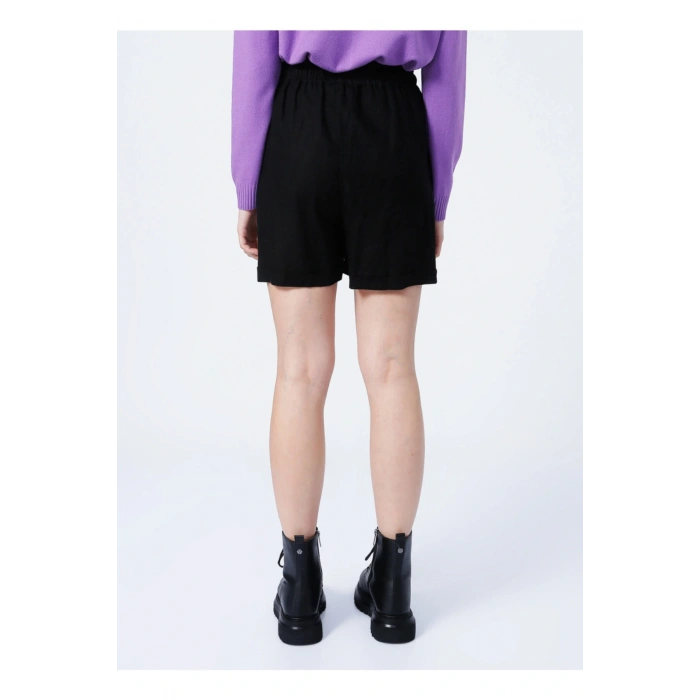 21y0642b1 Lastikli Normal Kalıp Düz Siyah Kadın Şort