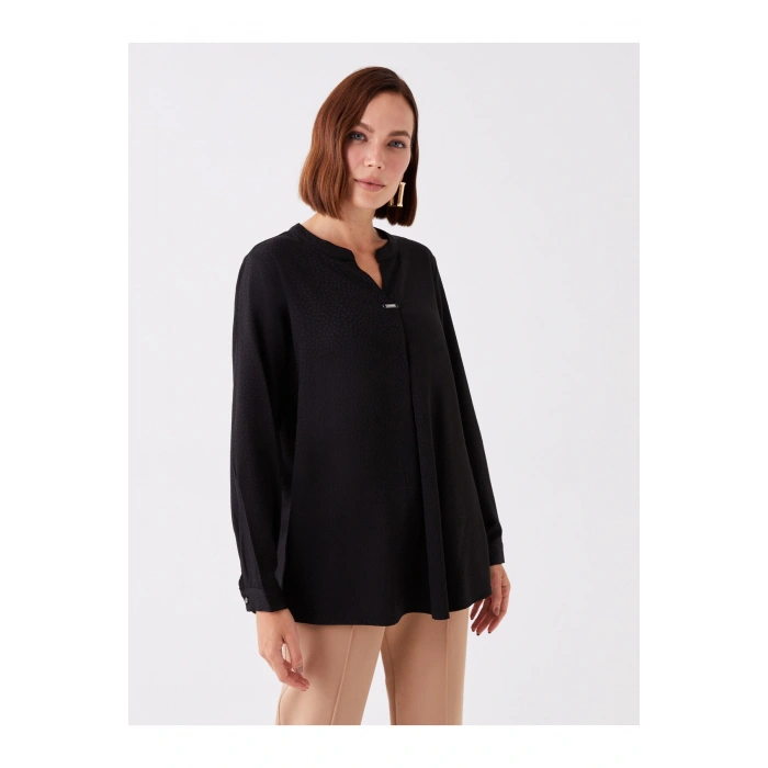 Kaçık Yaka Desenli Uzun Kollu Kadın Bluz