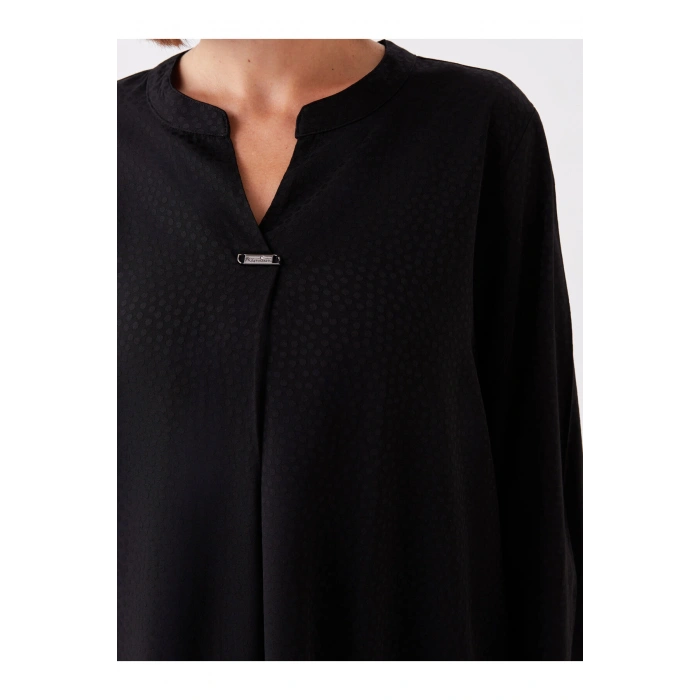 Kaçık Yaka Desenli Uzun Kollu Kadın Bluz