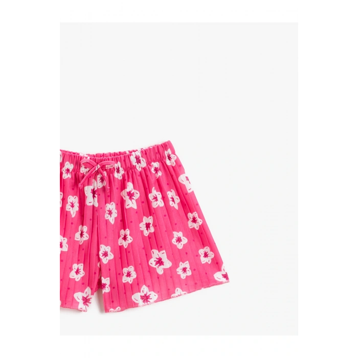 Piliseli Çiçekli Kısa Şort