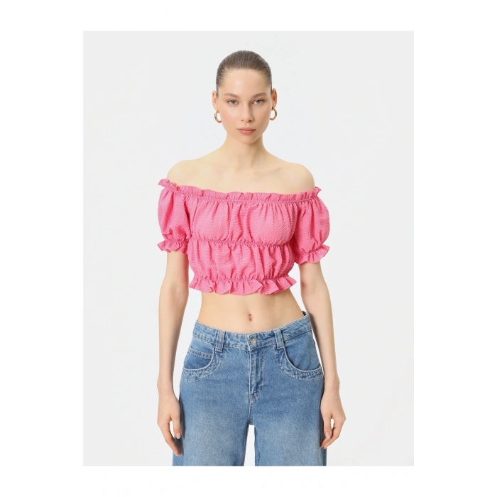 Omzu Açık Fırfırlı Bluz Crop Kısa Kollu Büzgülü Gofre Kumaş