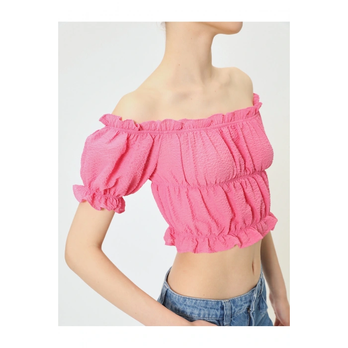 Omzu Açık Fırfırlı Bluz Crop Kısa Kollu Büzgülü Gofre Kumaş