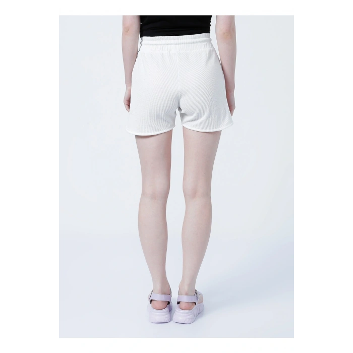 22y0657k1 Lastikli Rahat Petek Desenli Ekru Kadın Şort