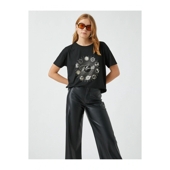 Bisiklet Yaka Kısa Kollu Baskılı Tişört