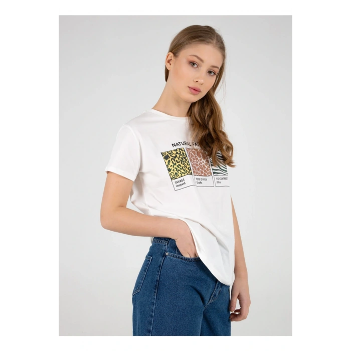 22y0654k1 Bisiklet Yakakısa Kollu Normal Kalıp Baskılı Beyaz Kadın T-shirt