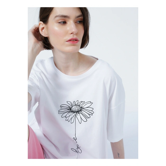 22y0402k1 Bisiklet Yaka Relaxed Baskılı Beyaz Kadın T-shirt