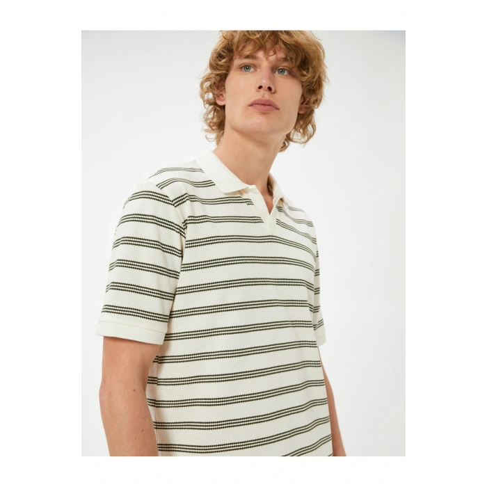 V Yaka Polo Tişört Dokulu Kısa Kollu Pamuklu