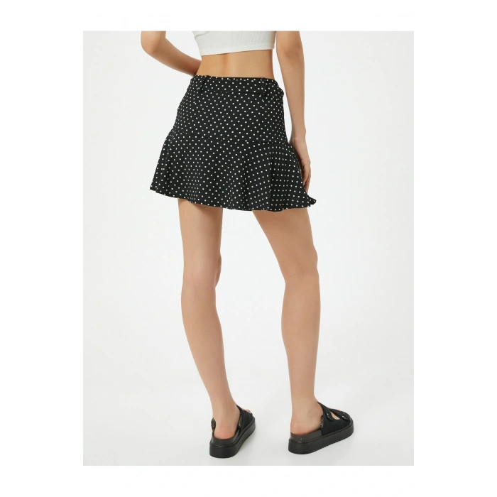 Puantiyeli Mini Şort Etek Kemer Detaylı Rahat Kalıp Bürümcük