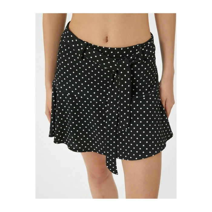 Puantiyeli Mini Şort Etek Kemer Detaylı Rahat Kalıp Bürümcük