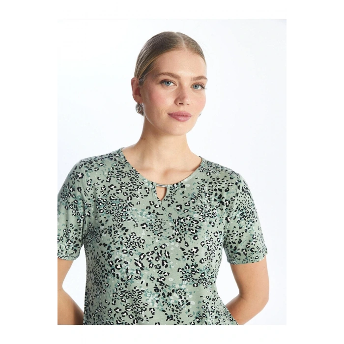 LCW Grace Bisiklet Yaka Desenli Kısa Kollu Kadın Tişört