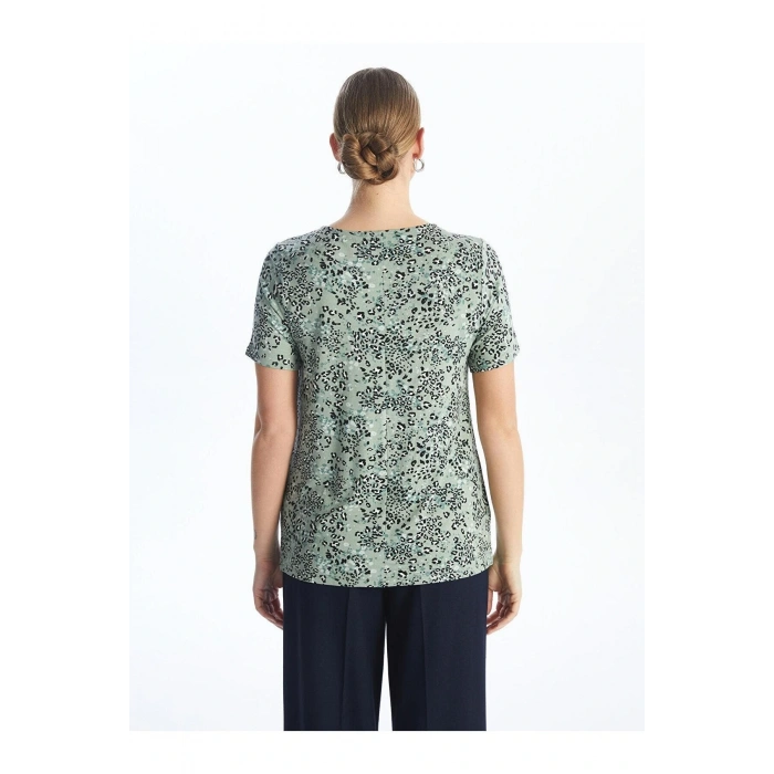 LCW Grace Bisiklet Yaka Desenli Kısa Kollu Kadın Tişört
