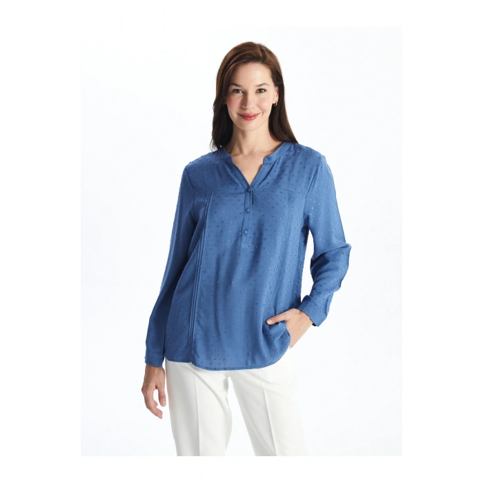 LCW Kaçık Yaka Kendinden Desenli Uzun Kollu Kadın Bluz