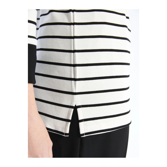 Bisiklet Yaka Çizgili Kadın Tişört