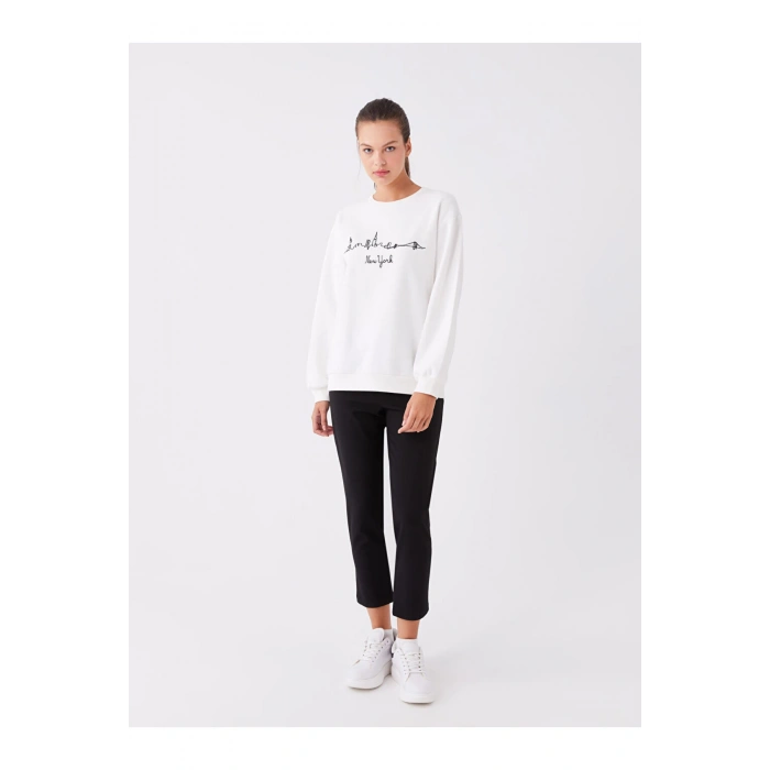 Bisiklet Yaka Nakışlı Uzun Kollu Kadın Sweatshirt